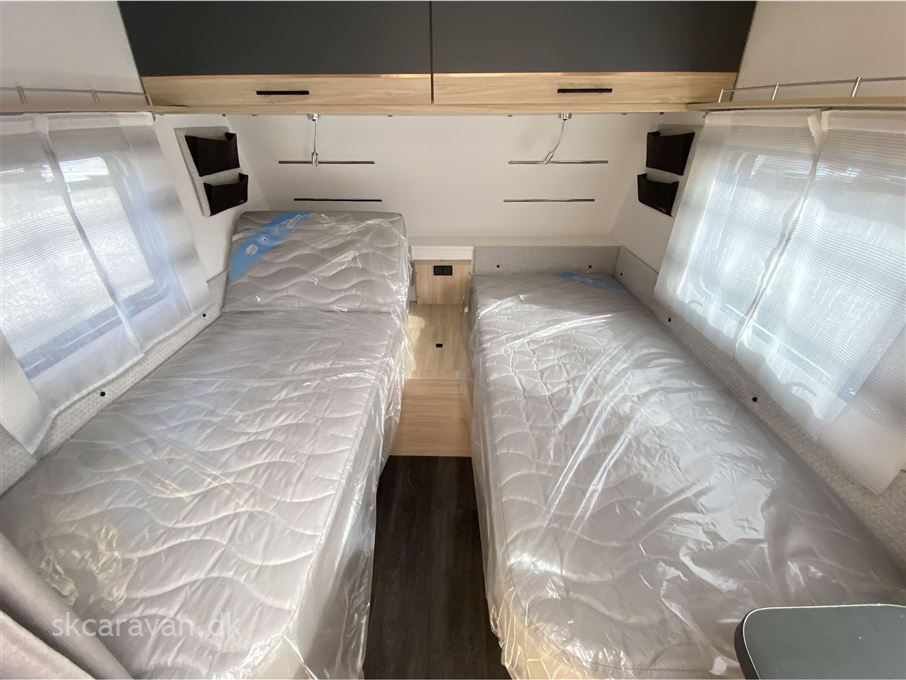 Caravelair Titanium 450