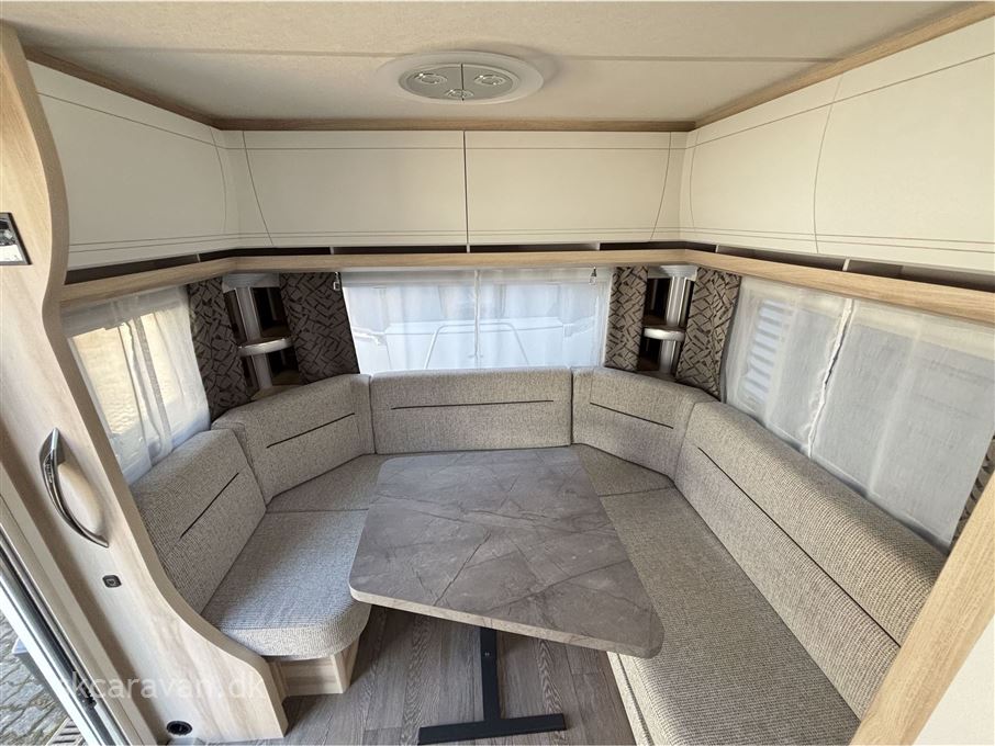 Hobby De Luxe 495 UL