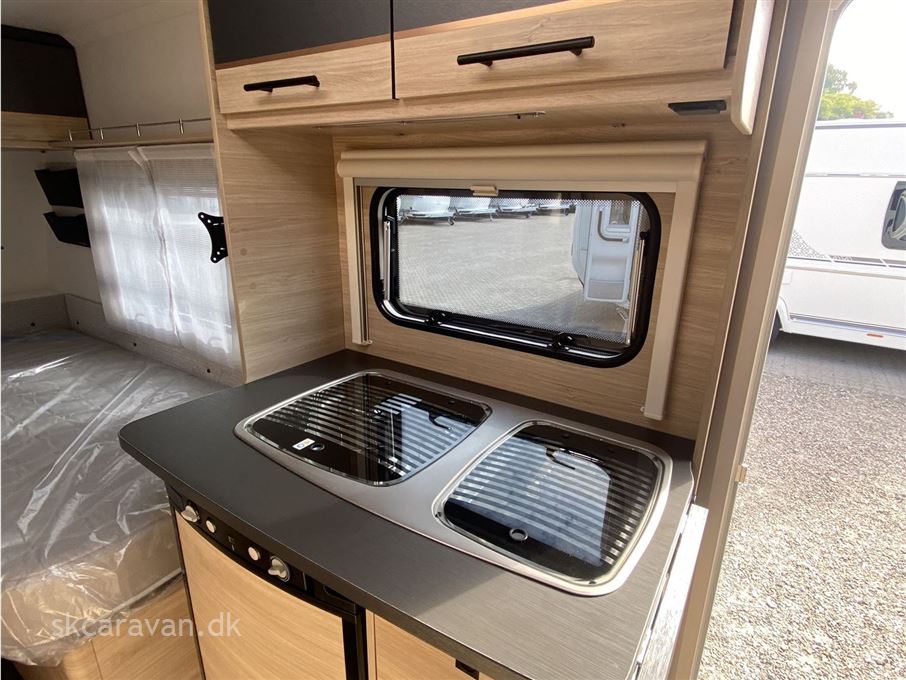 Caravelair Titanium 450