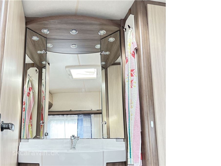 Hobby De Luxe Easy 400 SFE