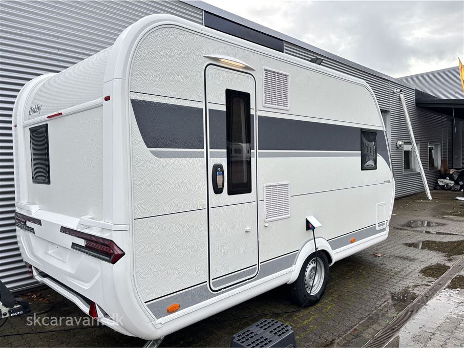 Hobby De Luxe 400 SFE