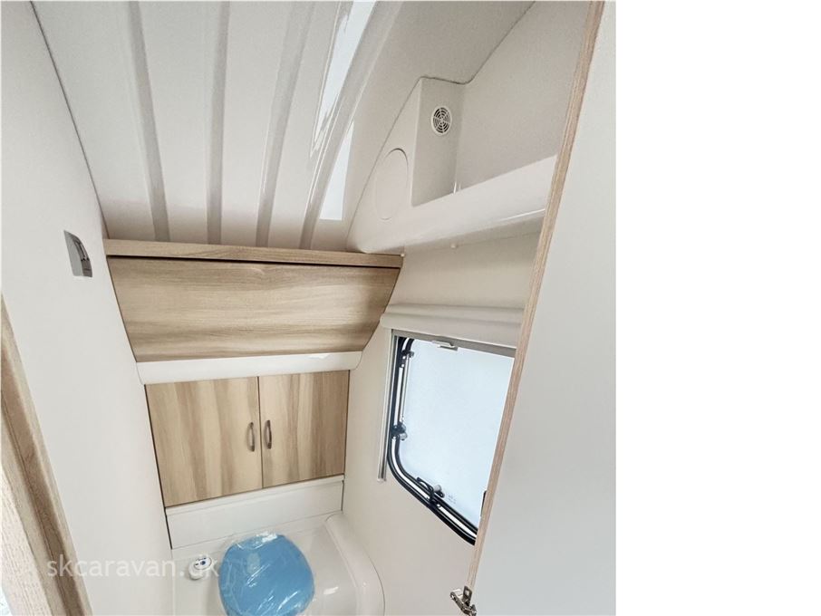 Hobby De Luxe 400 SFE