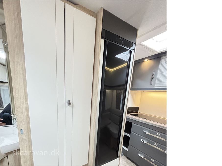 Hobby De Luxe 400 SFE