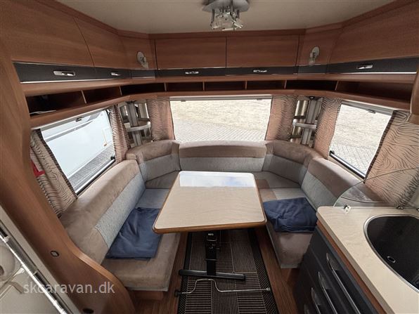 Hobby De Luxe 460 UFe