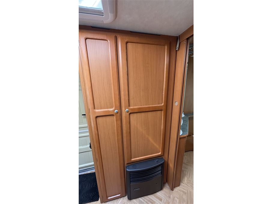 Adria Unica B Exclusive 502 UP