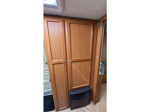 Adria Unica B Exclusive 502 UP
