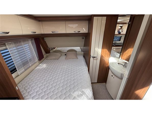 Hobby Premium 560 CFe