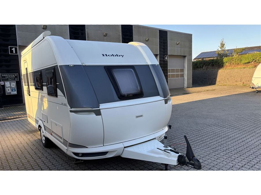 Hobby De Luxe 440 SF