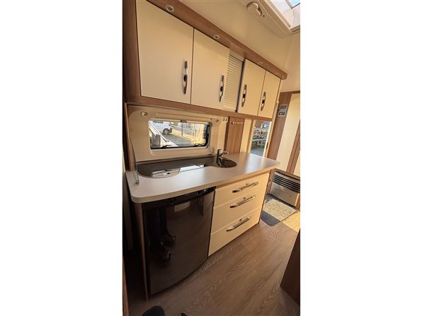 Hobby De Luxe 440 SF