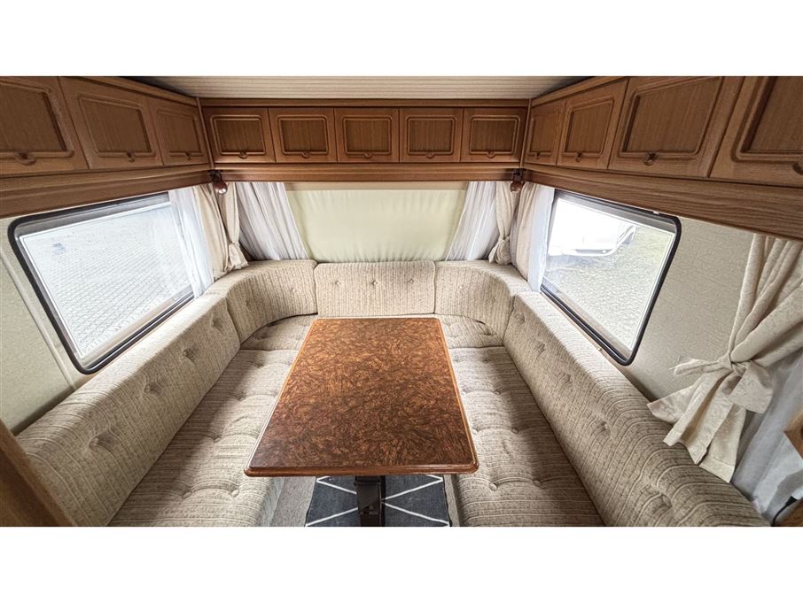 Hobby De Luxe 400