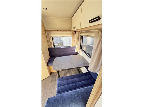Caravelair Alba Style 390 DK Line