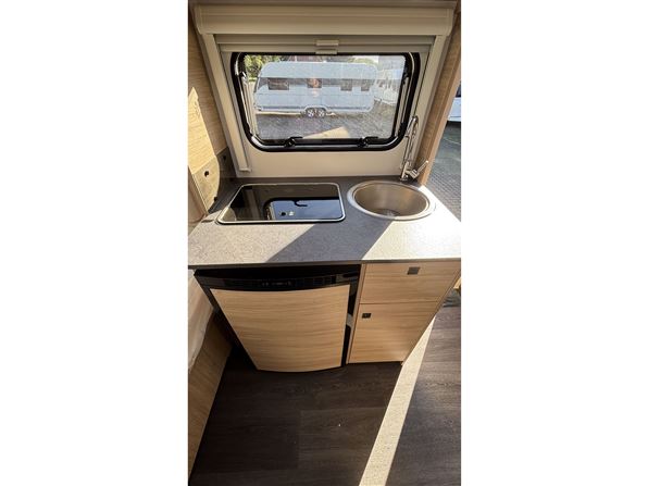 Caravelair Alba Style 390 DK Line