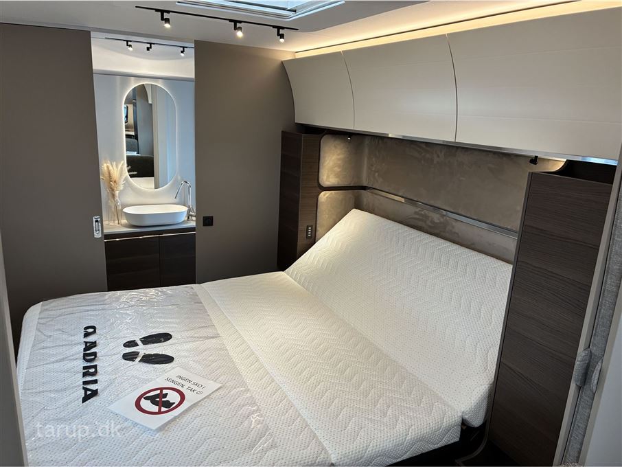 Adria Alpina 663 HT TWIN AXEL