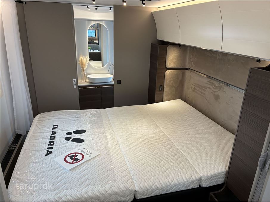 Adria Alpina 663 HT TWIN AXEL