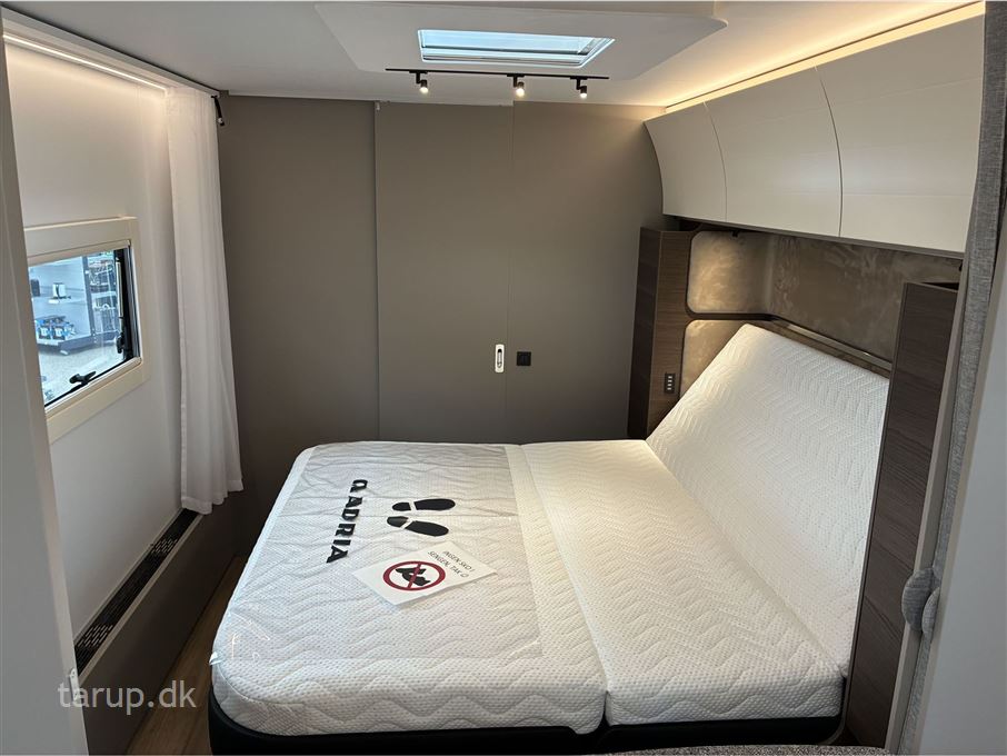 Adria Alpina 663 HT TWIN AXEL