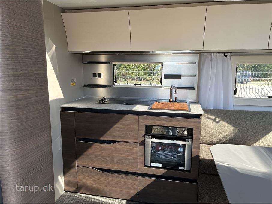 Adria Alpina 763 UK