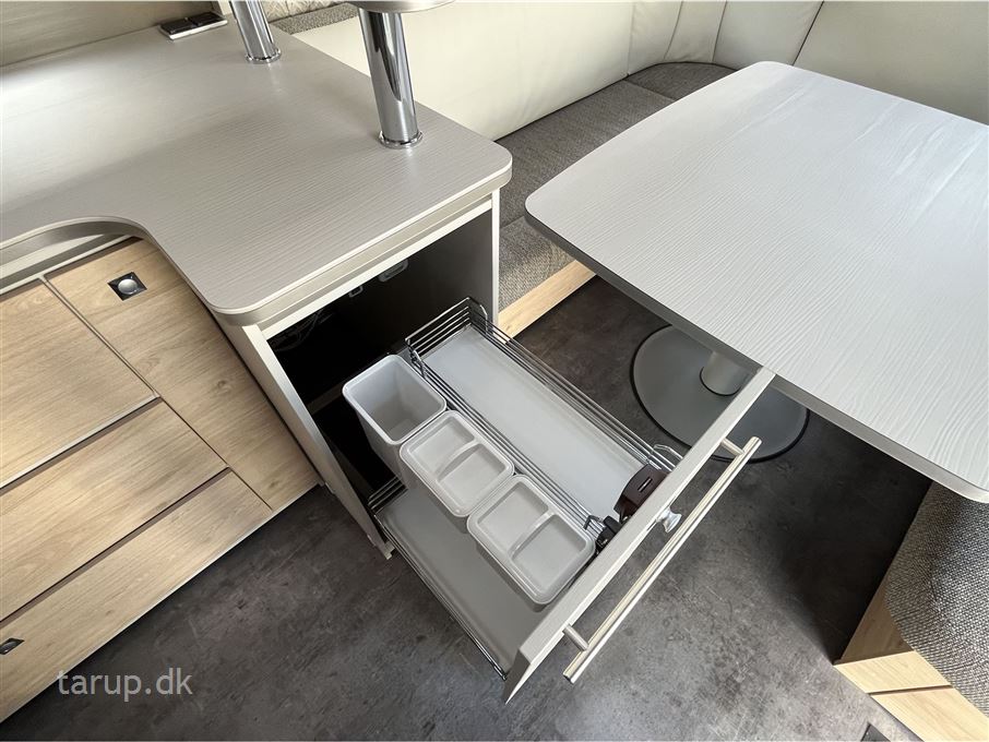 Dethleffs Nomad Snow 590 RF