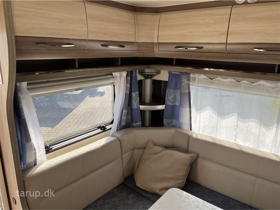Hobby De Luxe 560 UL