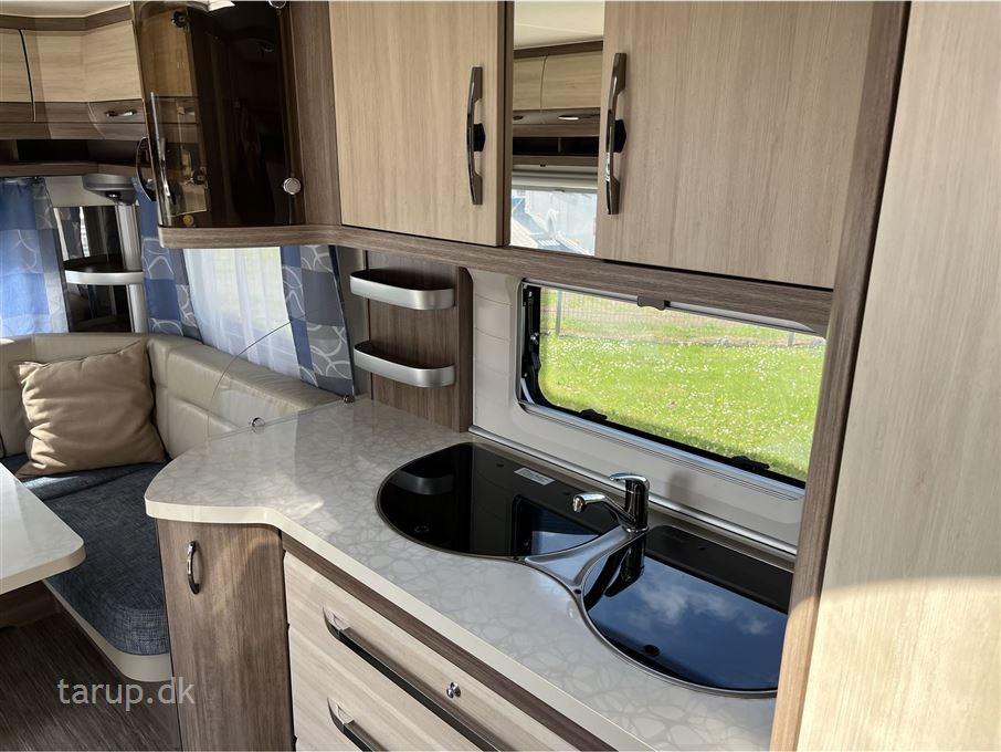 Hobby De Luxe 560 UL
