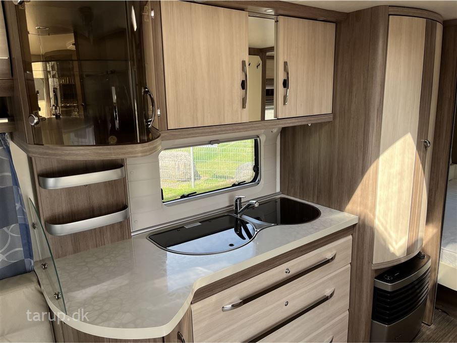 Hobby De Luxe 560 UL
