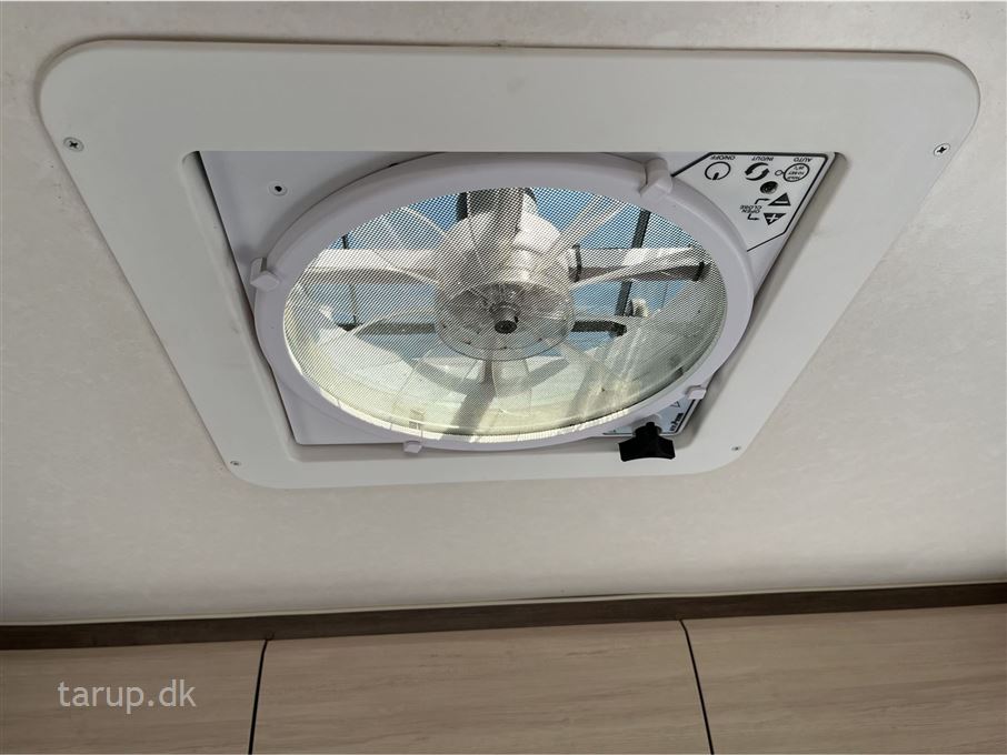 Hobby De Luxe 560 UL