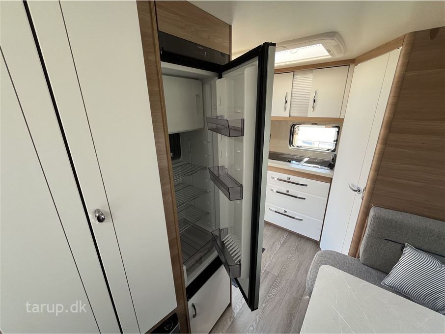 Hobby De Luxe 460 SFf