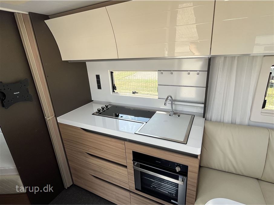 Adria Alpina 663 UK
