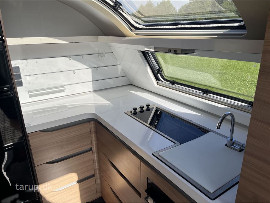 Adria Alpina 753 HK