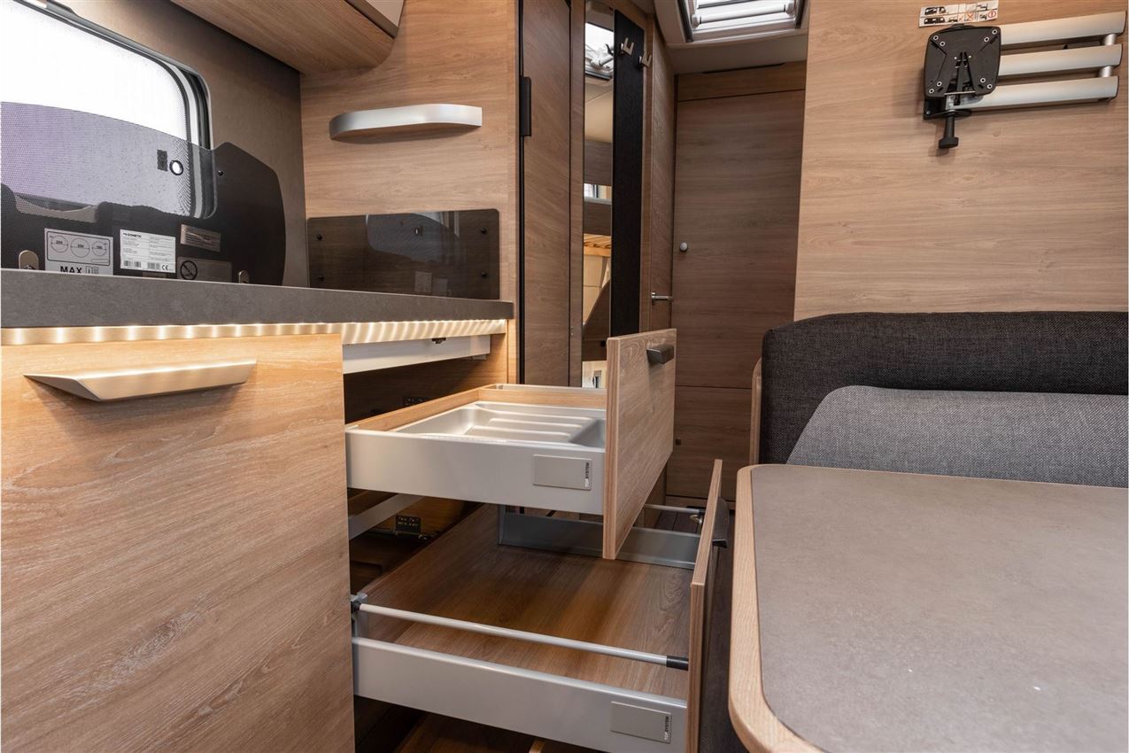 Knaus Südwind 500 QDK "60 Years Celebration"