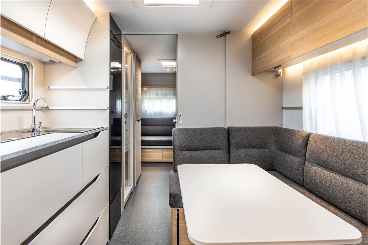 Adria Adora 673 PK Twin axle