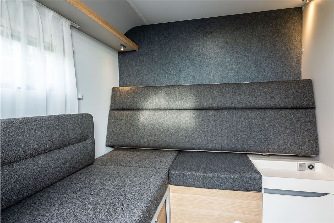 Adria Adora 673 PK Twin axle