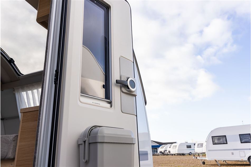 Adria Adora 673 PK Twin axle