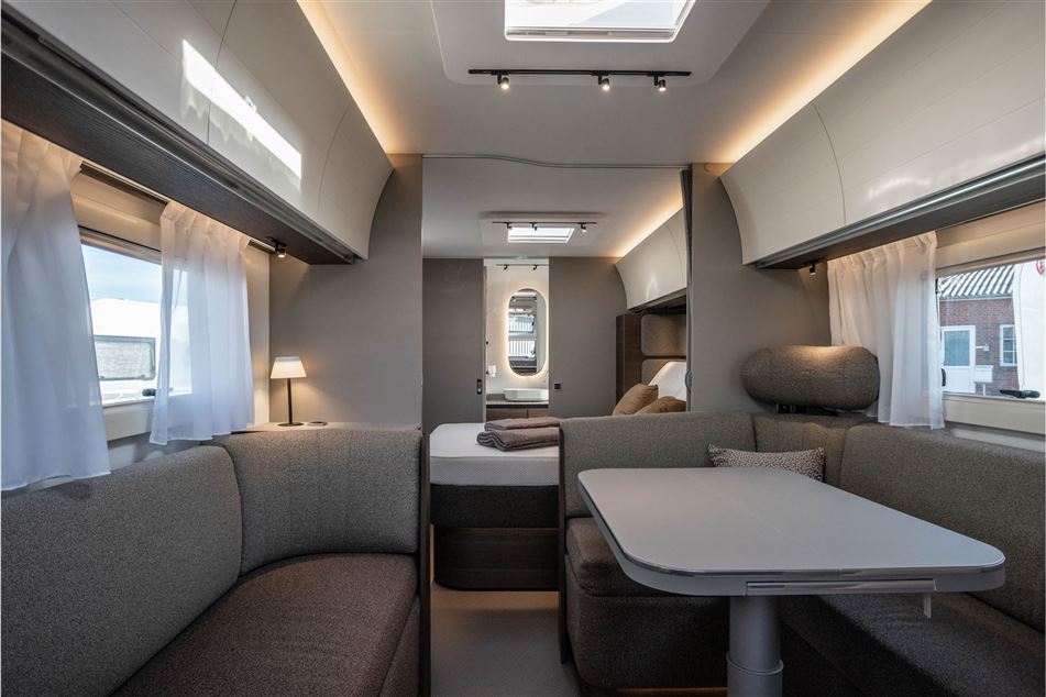 Adria Alpina 663 HT TWIN AXEL