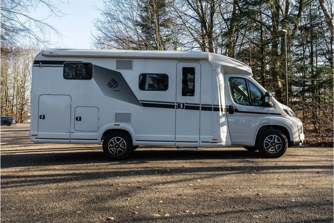 Knaus L!VE TI  650 MEG Platinium Selection