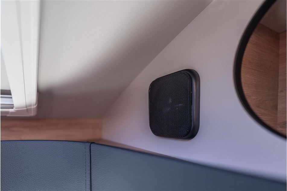Knaus L!VE TI  650 MEG Platinium Selection