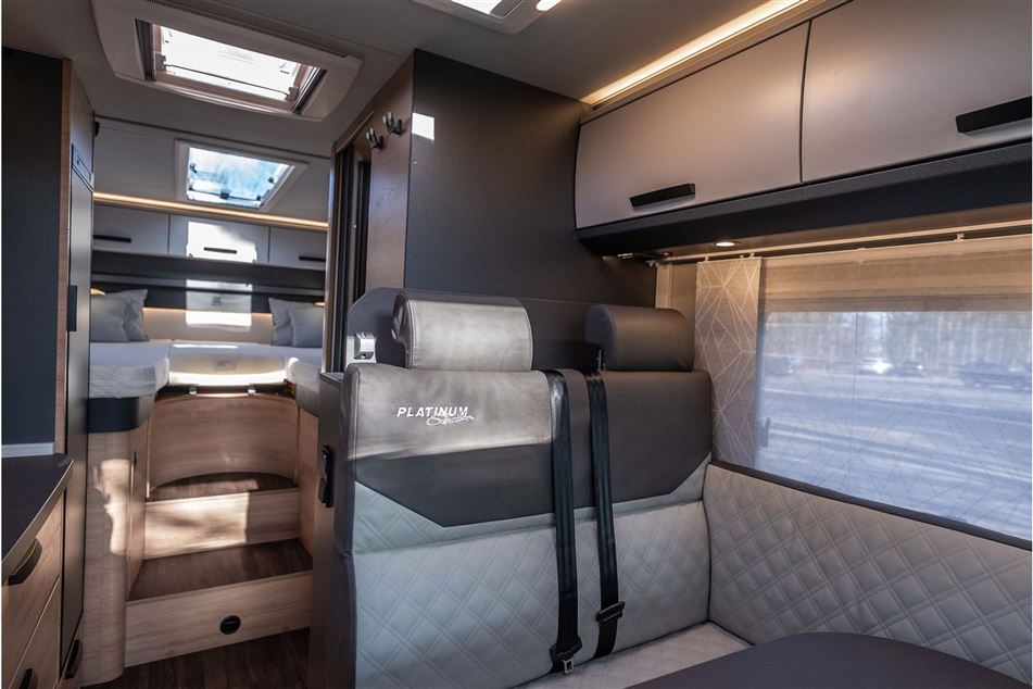 Knaus L!VE TI  650 MEG Platinium Selection