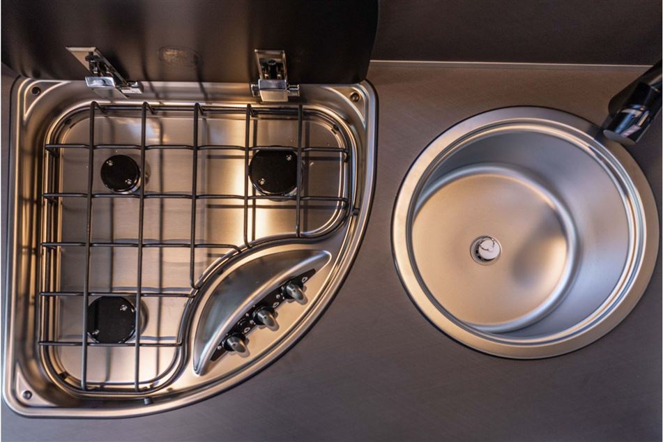 Knaus L!VE TI  650 MEG Platinium Selection