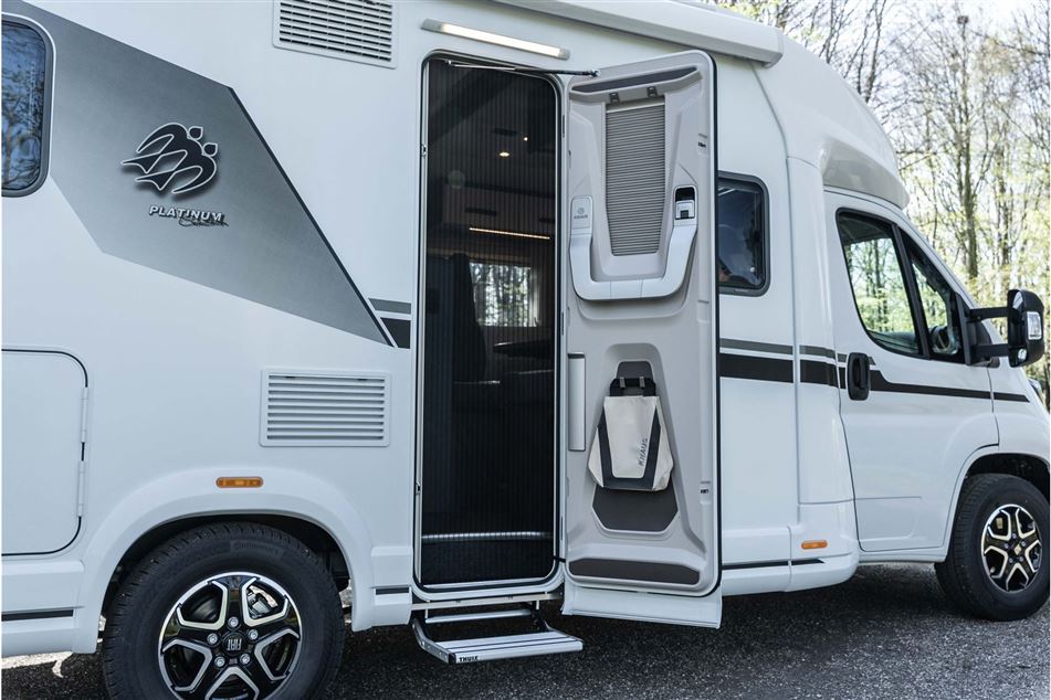 Knaus L!VE TI Wave 650 MF Platinium Selection