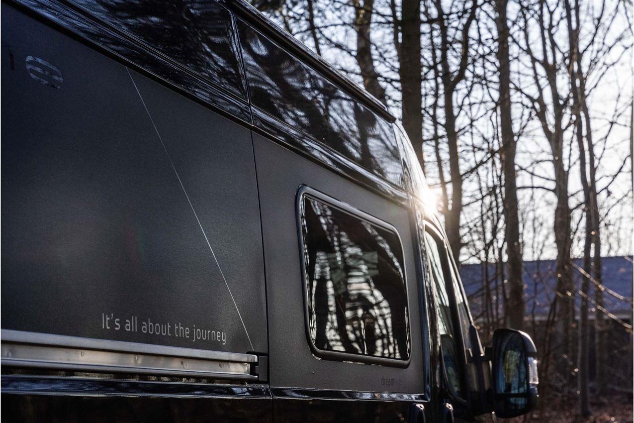 Tourne 6.0 Cruise aut. gear - Black