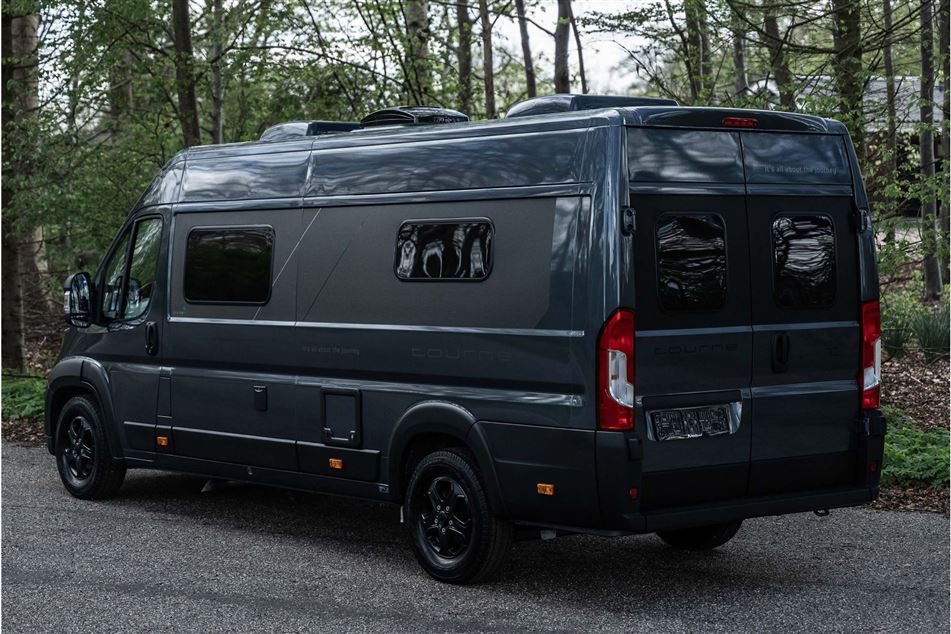 Tourne 6.4 Cruise aut. gear - Iron Grey