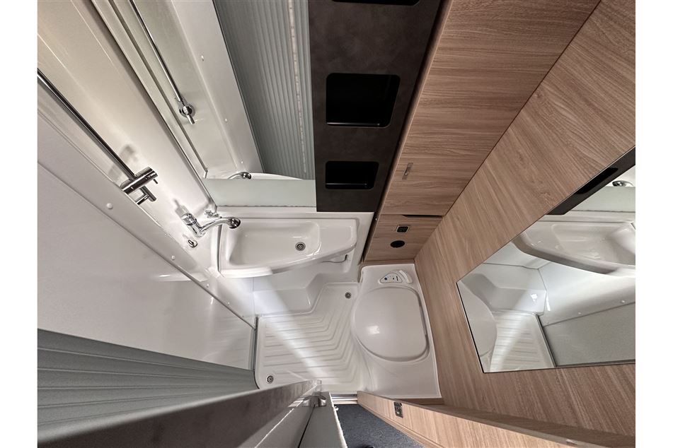 Knaus Van TI MAN 650 MEG PLUS Platinum Selection