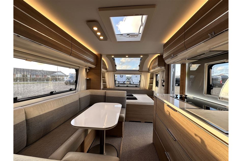 Adria Adora 573 PT Supreme