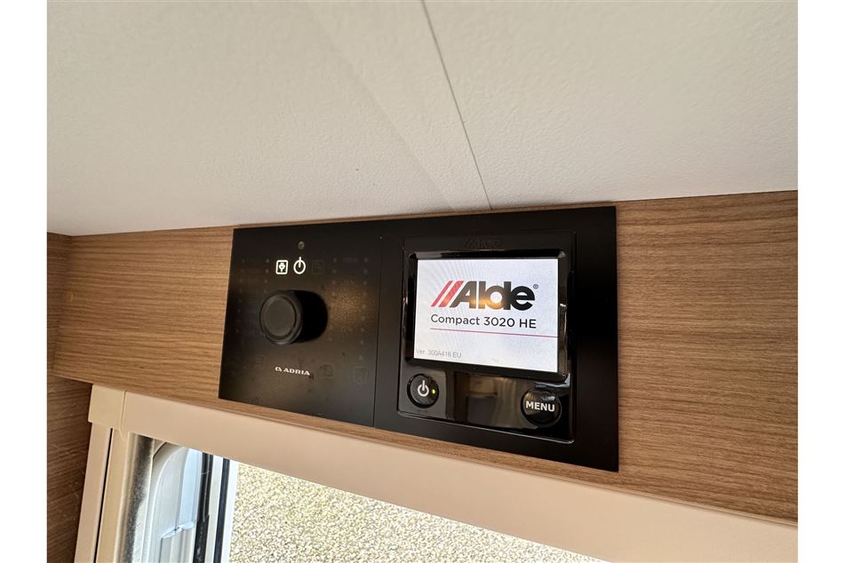 Adria Adora 573 PT Supreme