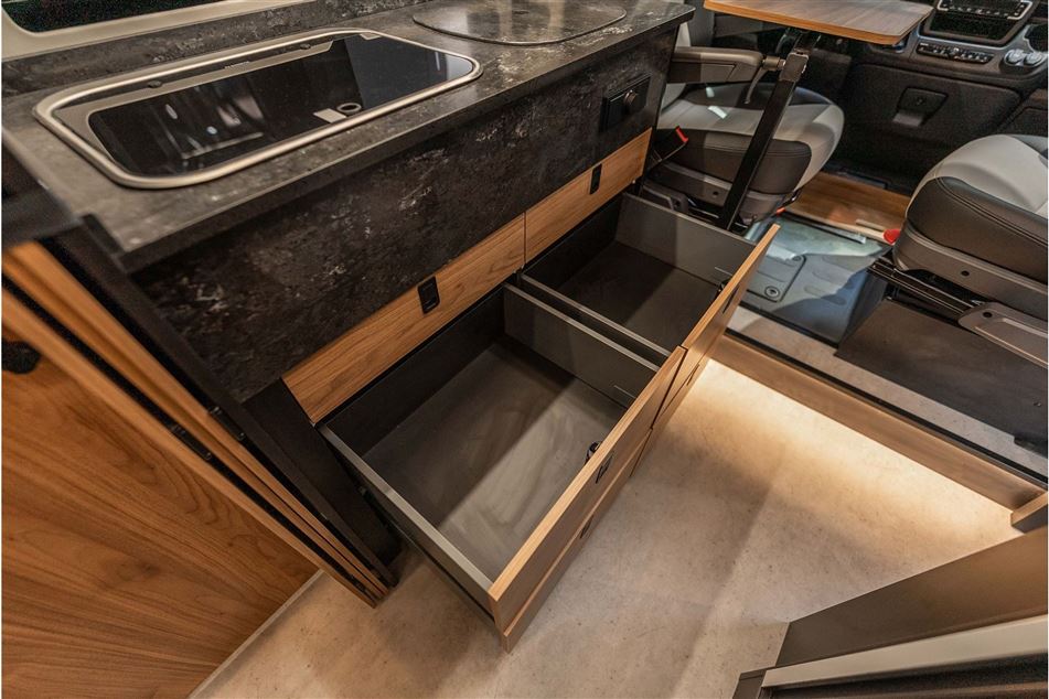 FURGOK X-LOUNGE 600+
