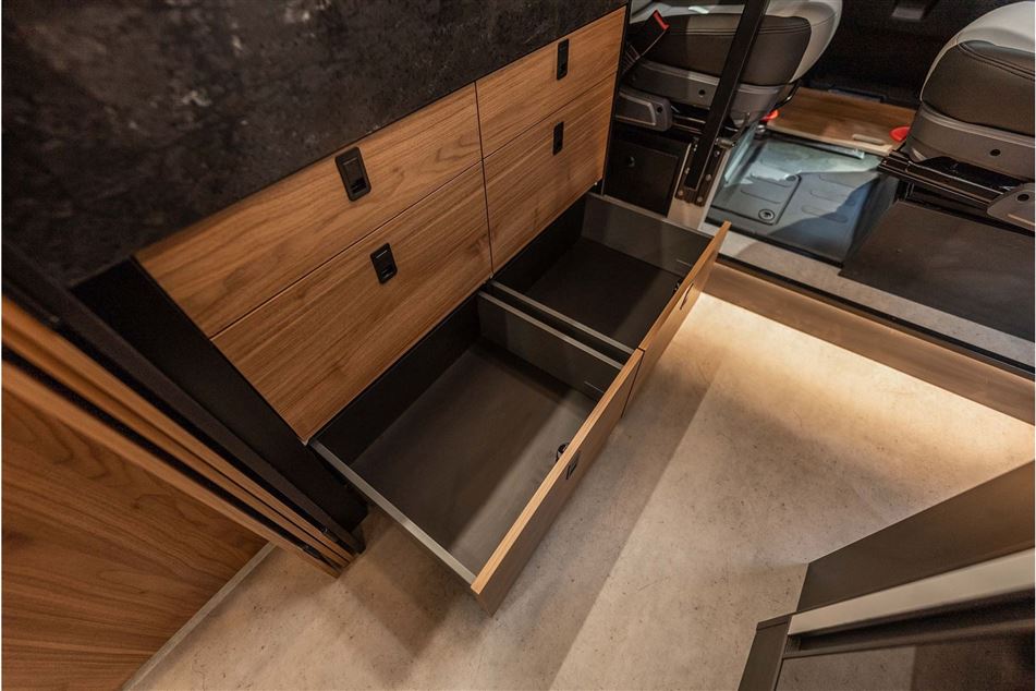 FURGOK X-LOUNGE 600+