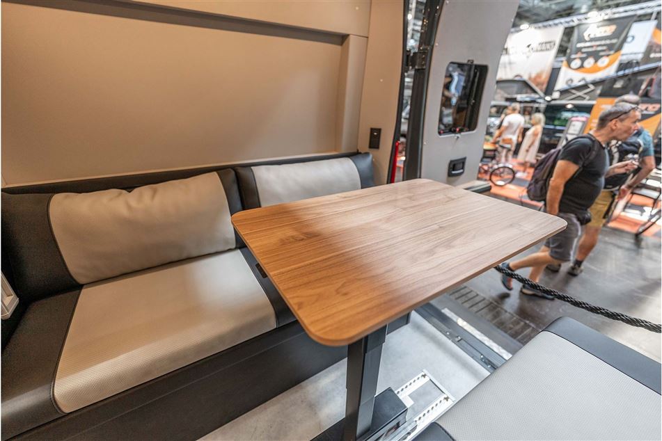 FURGOK X-LOUNGE 600+