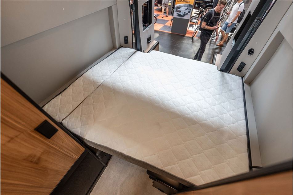 FURGOK X-LOUNGE 600+