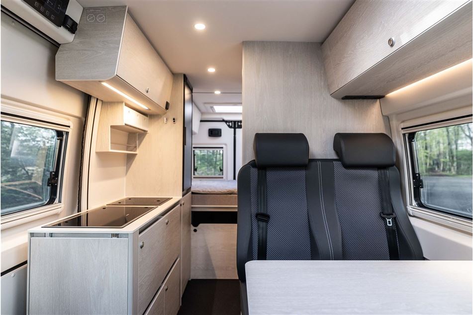 Tourne 6.0 Cruise Light Black