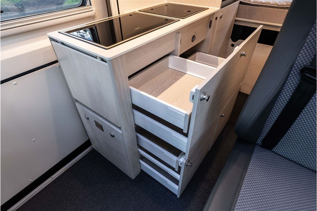 Tourne 6.0 Cruise Light Black