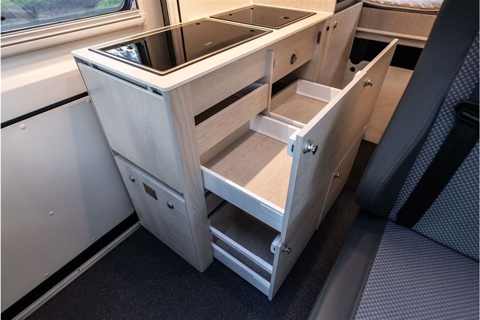 Tourne 6.0 Cruise Light Black